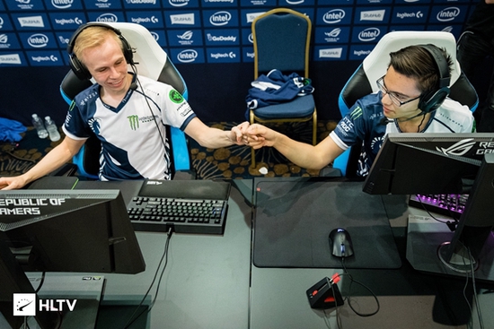 成都银龄战队电竞友谊赛精彩落幕